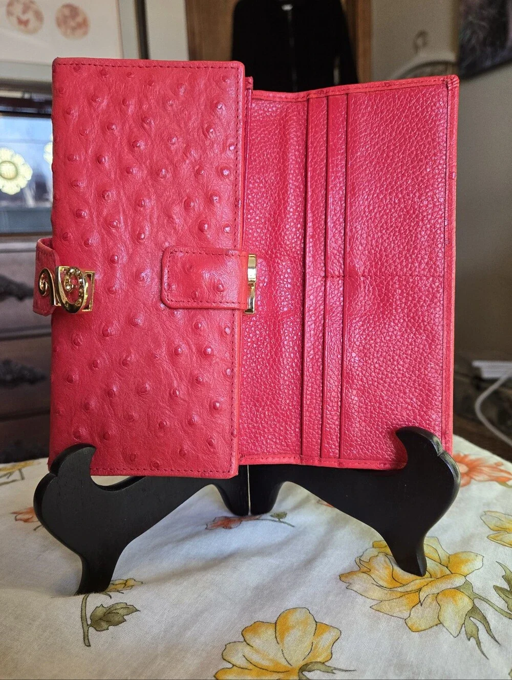 Vintage Vera Pelle Red Ostrich-Texture Genuine Leather Wallet with Gold Accent